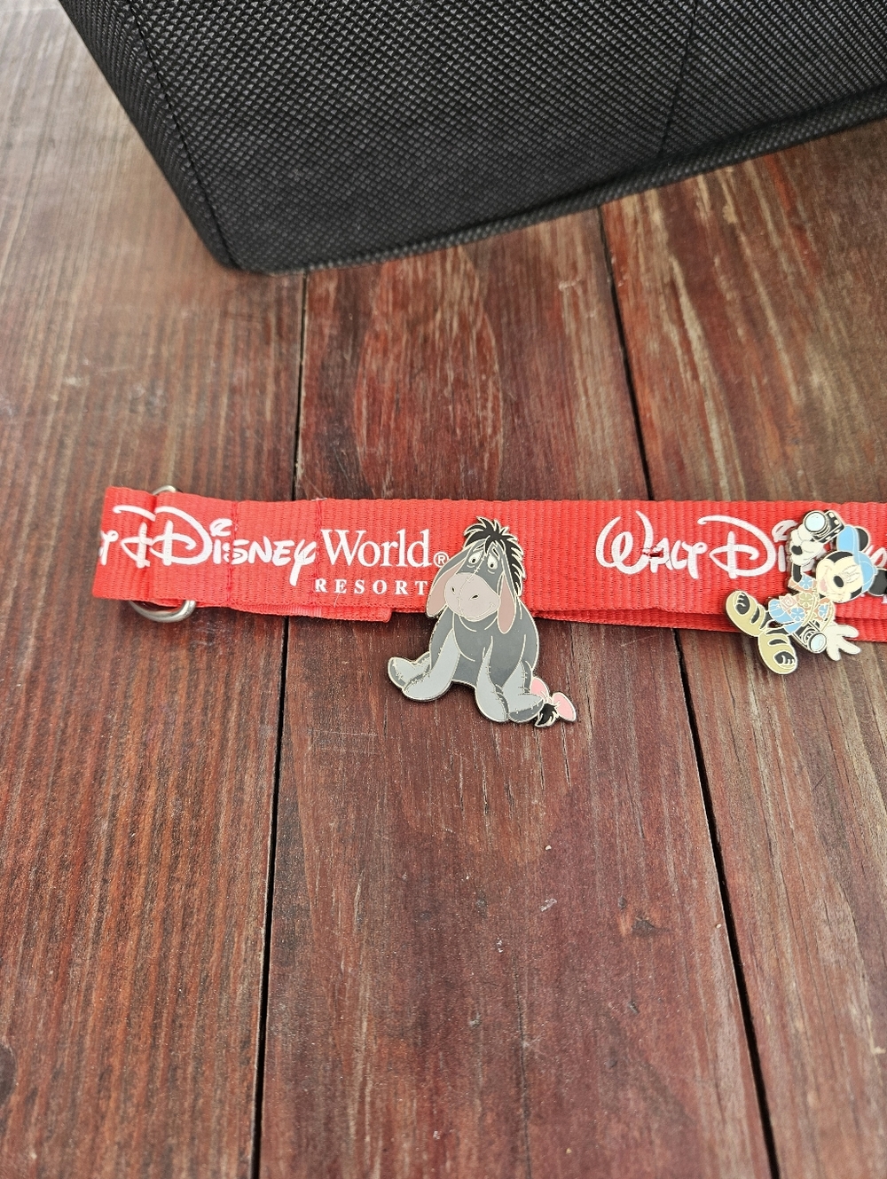 Vintage Walt Disney World Pin Lot 2000 2006 EPCOT Eeyore Mickey Planet Hollywood - Picture 5 of 13